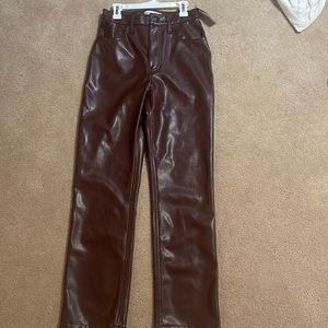 Abercrombie 90s straight vegan leather pants size 25 short